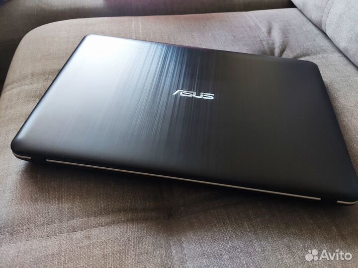 Ноутбук asus