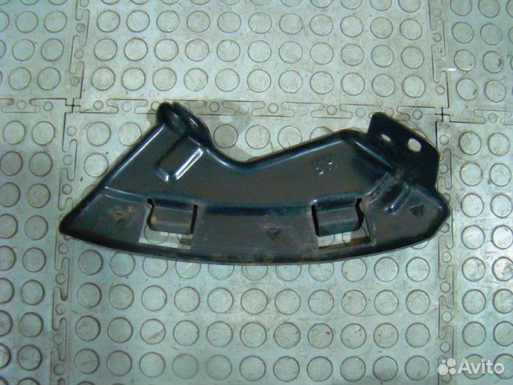 Hyundai ix35 Кронштейн переднего бампера правый