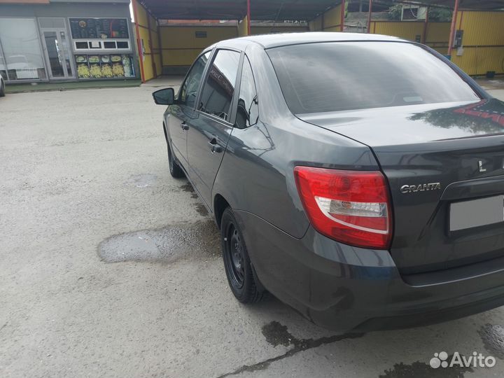 LADA Granta 1.6 МТ, 2019, битый, 147 000 км