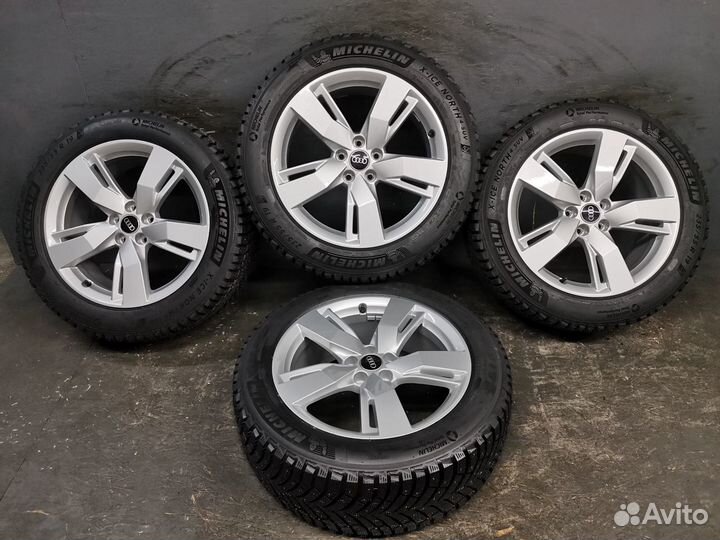 Колеса оригинал Audi Q5 FY New R19