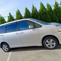 Toyota Voxy 2.0 CVT, 2012, 199 000 км, с пробегом, цена 1 640 000 руб.