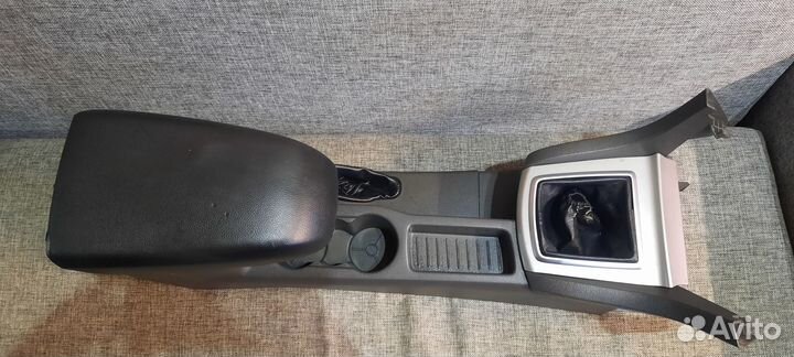 Форд фокус 2 подлокотник