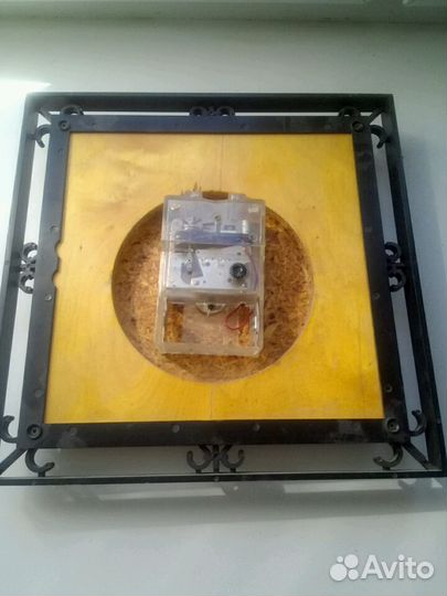 Часы Янтарь