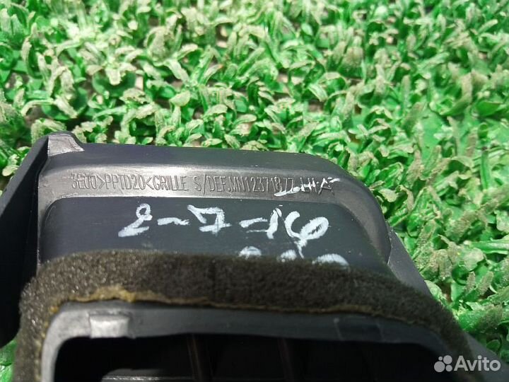 Дефлектор торпедо левый Mitsubishi Pajero Sport