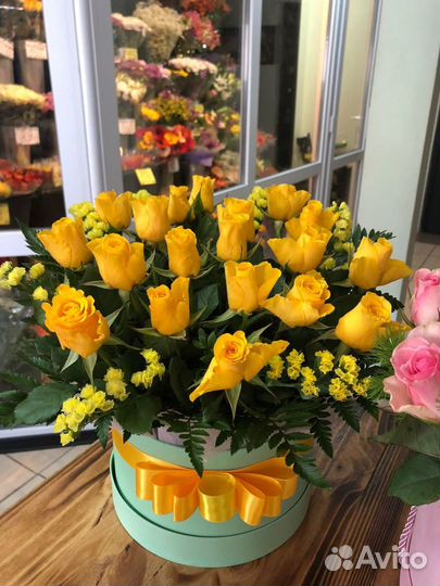 Розы в коробке, шляпная коробка с розами