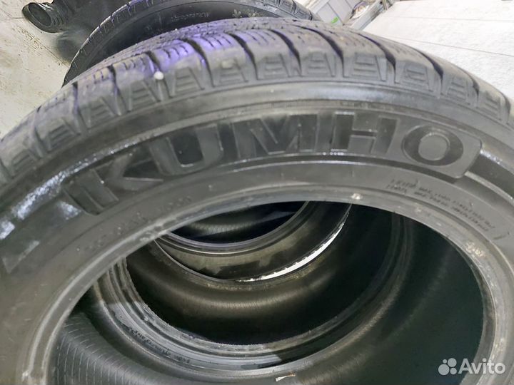 Kumho I'Zen KW22 215/55 R17