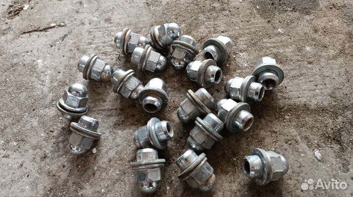 Гайки на литьё Мицубиси Аутлэндер 3