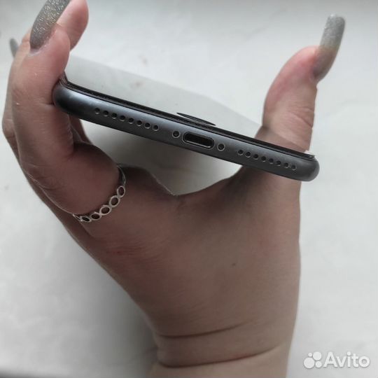 iPhone 8 Plus, 64 ГБ