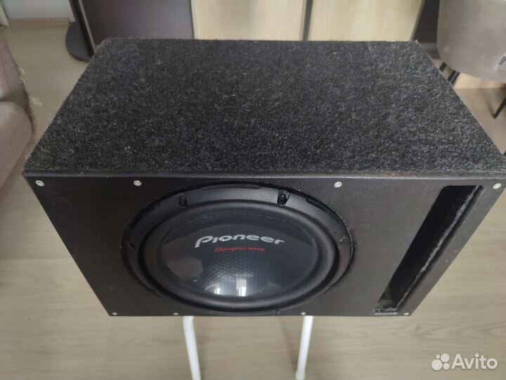 Автомобильный сабвуфер Pioneer TS-W310D4