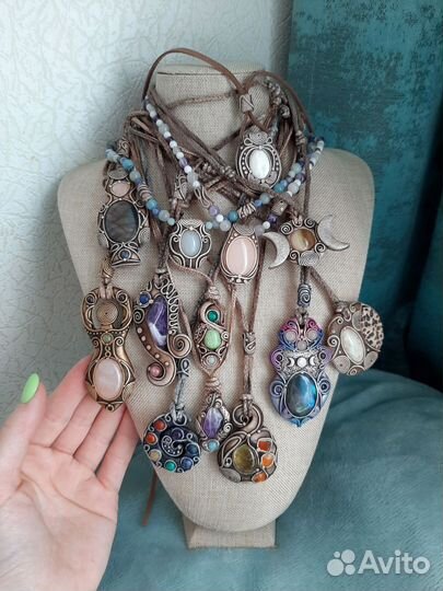 Создаю волшебные кулоны обереги натуральным камнем