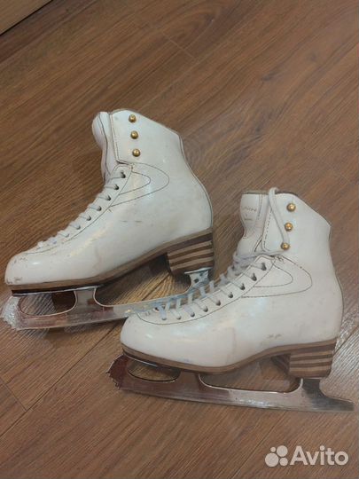 Фигурные коньки jackson