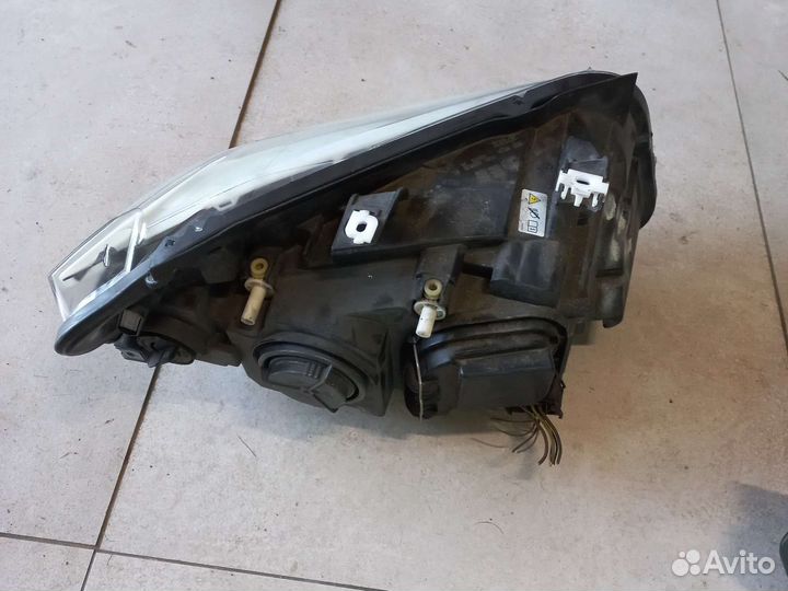 Фара ксенон правая дорестайлинг bmw X1 E84