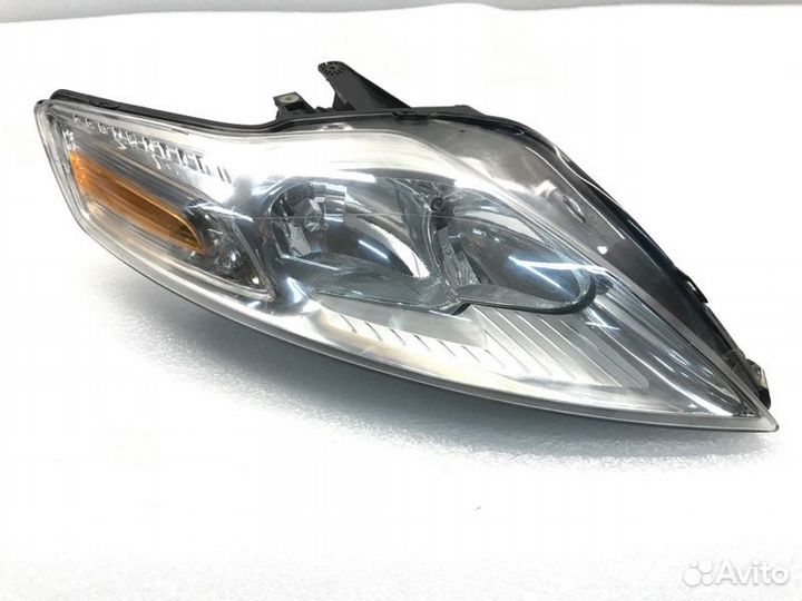 Фара правая Ford Mondeo седан 2.3 2010