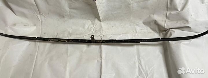 Накладка переднего бампера верхняяa audi 80 b3