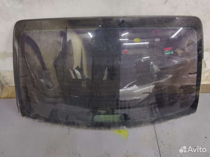 Заднее стекло Renault Megane I,седан