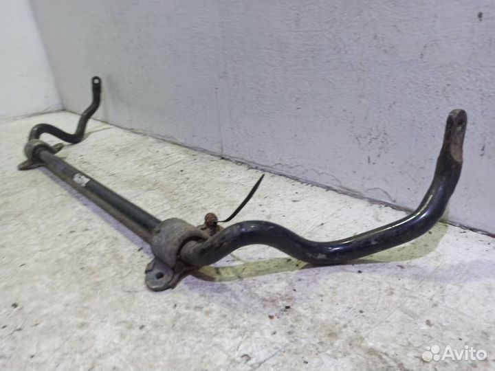 Стабилизатор передний