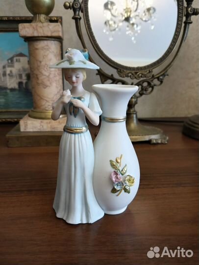Статуэтка фарфор бисквит Италия