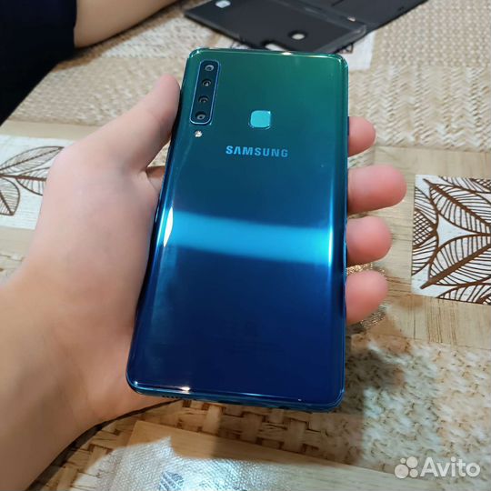 Телефон Samsung A9 2018