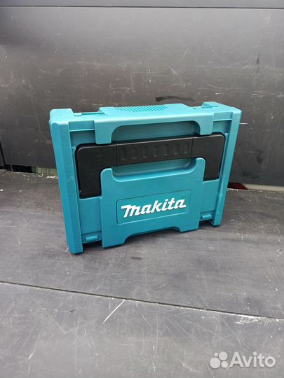 Винтоверт импакт импульсный Makita 18в 180нм