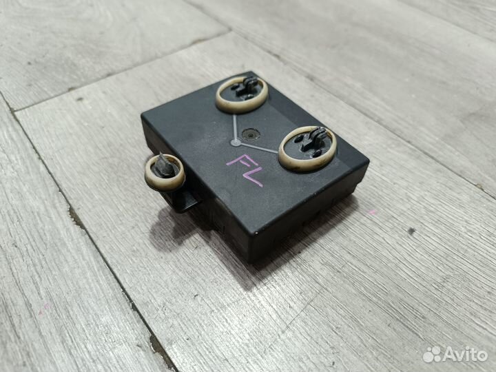 Передний левый блок двери для Skoda Superb 2 2014