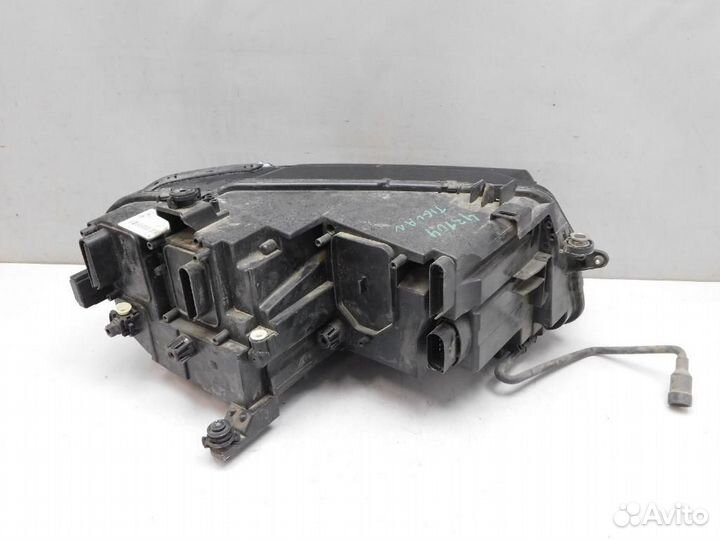 Фара левая Volkswagen Tiguan