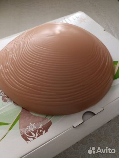 Протез молочной железы