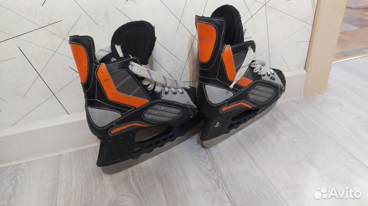 Коньки хоккейные детские 36 размер