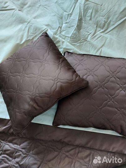 Покрывало togas с синтепоном и подушками