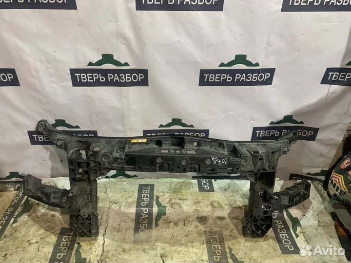 Рамка радиатора - Mercedes Sprinter W907 2.2