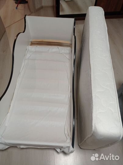 Детская кровать машина с матрасом