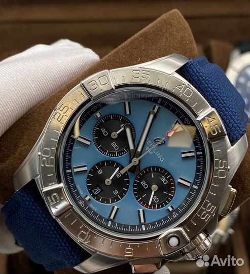 Красивые мужские наручные часы Breitling