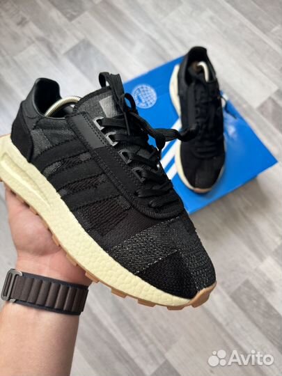 Кроссовки adidas retropy e5