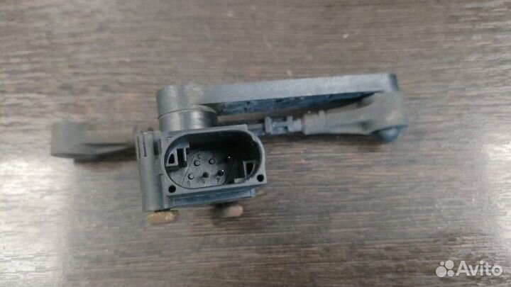 Датчик положения кузова Land Rover Range Rover