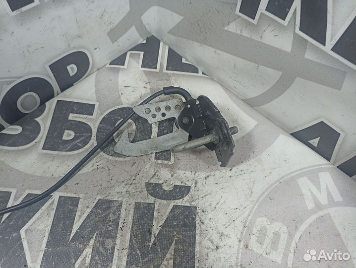 Замок фиксации капота BMW F10