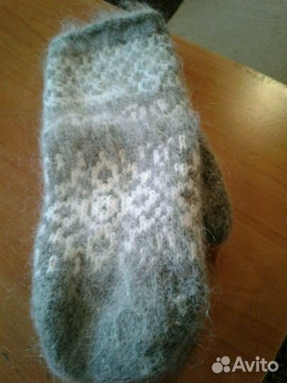 Женские варежки и гольфы