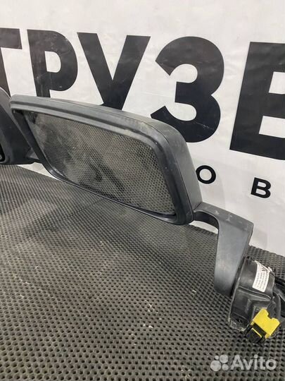 Зеркало наружное правое Renault T 7484188482