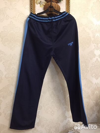 Спортивный костюм женский