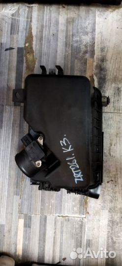 Корпус воздушного фильтра Toyota Allion ZRT260