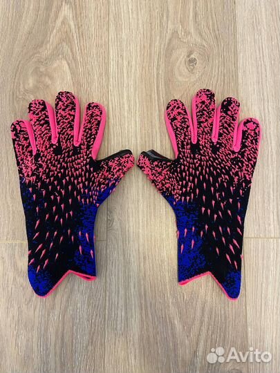 Вратарские перчатки