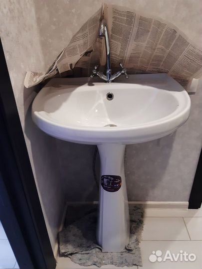 Раковина в ванную бу