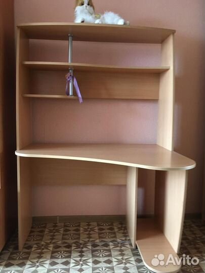 Компьютерный стол