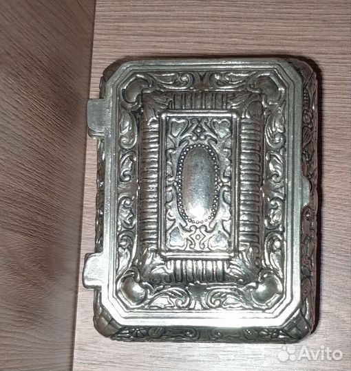 Шкатулка для украшений