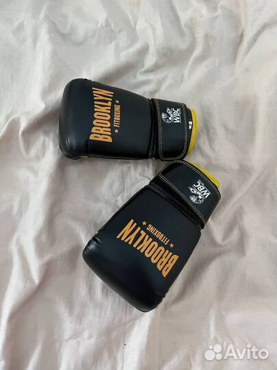 Мини напольная груша и перчатки для бокса