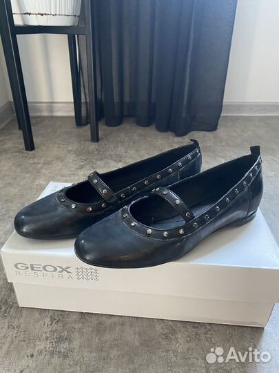 Балетки натуральная кожа 38-39 Geox