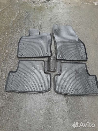 Коврики на шкоду карок