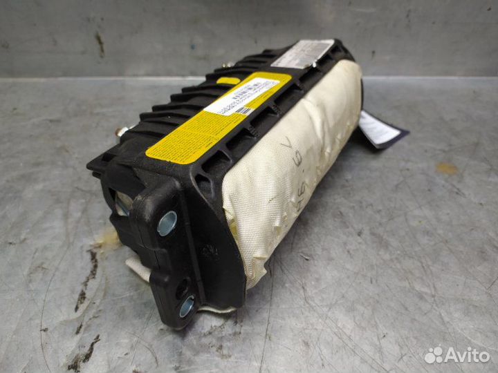 Подушка безопасности пассажирская (в торпедо)