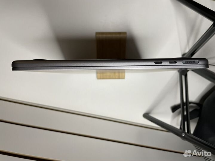 Apple MacBook air 13 2022 M2 256 gb