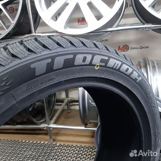 Tracmax X-Privilo S500 245/45 R20 103T