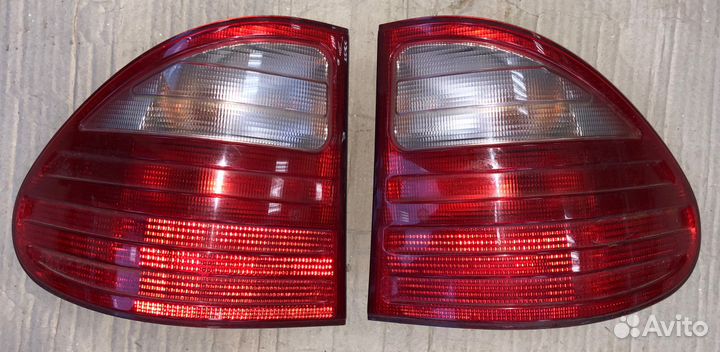 Фонарь задний правый Mercedes W210 E-Class