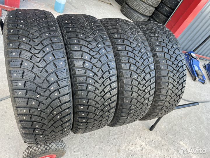 Michelin X-Ice North XIN2 215/65 R16